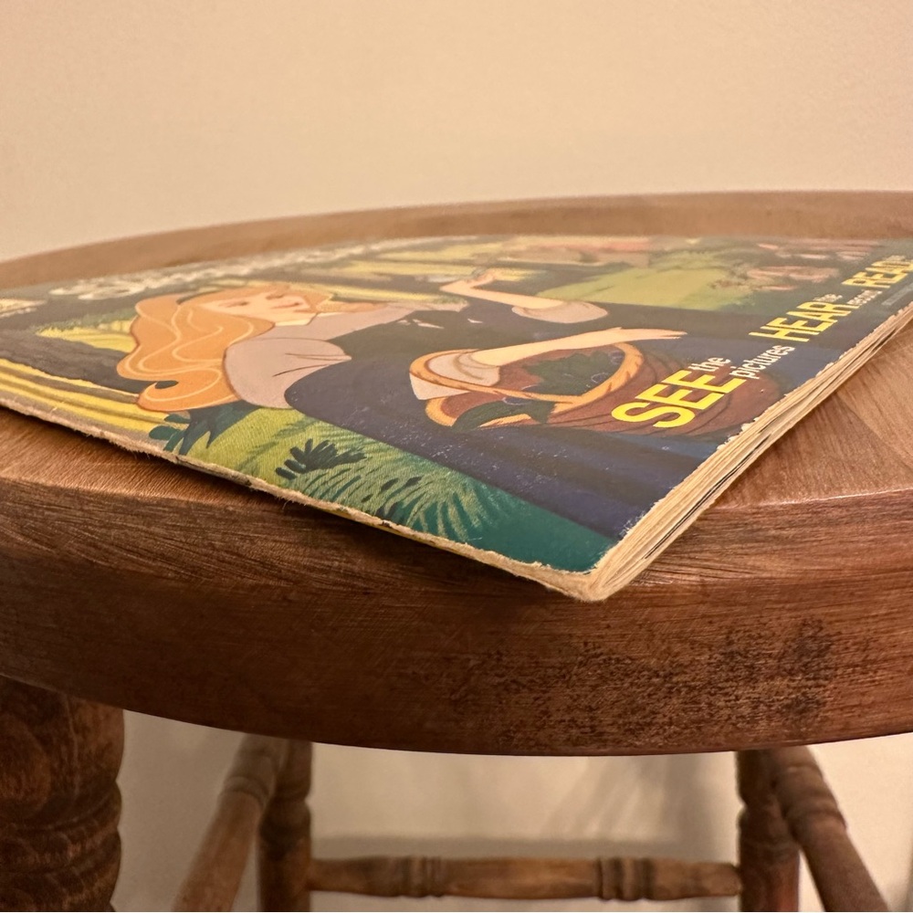 SOLD- Vintage 1977 Walt Disney SLEEPING BEAUTY Read Along Book Record See Hear - Picture 12 of 12